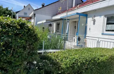 Spacious Semi-Detached House with Annexe in Eningen